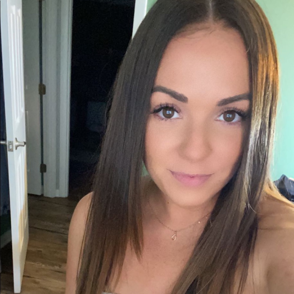 Meet your Posher, Jessica